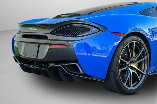 2018 McLaren 570GT Base