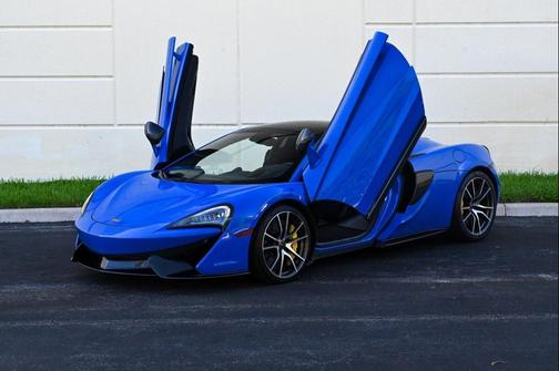 2018 McLaren 570GT Base