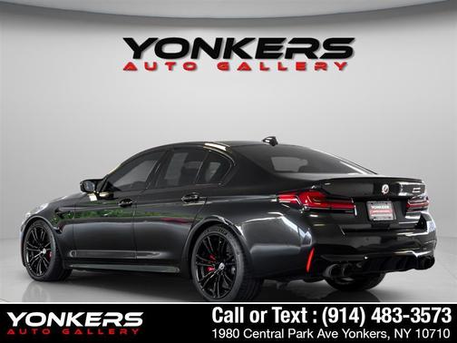 Black Sapphire Metallic 2023 BMW M5 Base