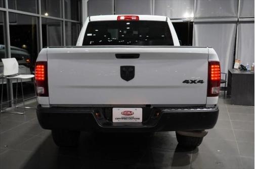 2022 RAM 1500 Classic Warlock Quad Cab 4x4 6'4' Box