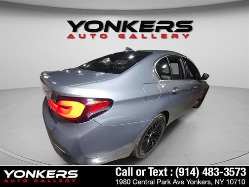 Skyscraper Gray Metallic 2023 BMW 540 i xDrive