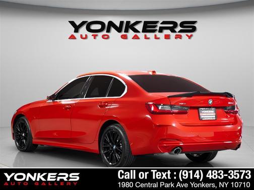 Melbourne Red Metallic 2024 BMW 330 xDrive