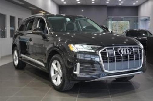 2024 Audi Q7 45 Premium Plus
