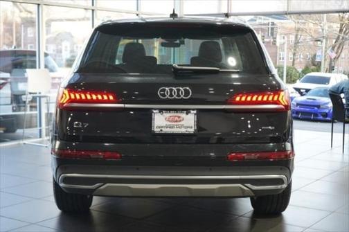 2024 Audi Q7 45 Premium Plus