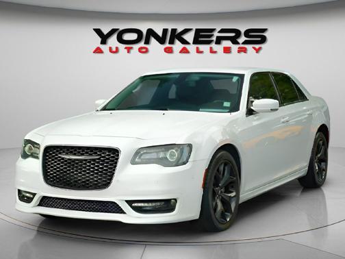 2021 Chrysler 300 Touring