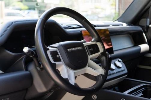 2022 Land Rover Defender 110 X-Dynamic HSE