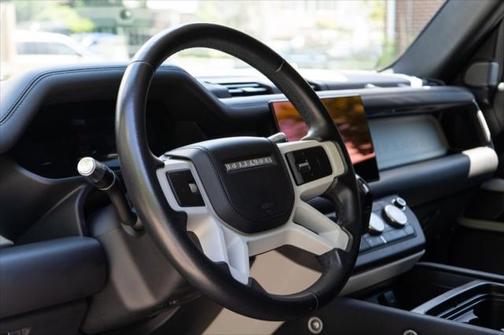 2022 Land Rover Defender 110 X-Dynamic HSE