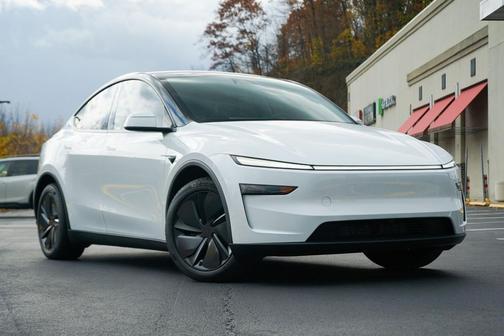 2026 Tesla Model Y Long Range Dual Motor All-Wheel Drive