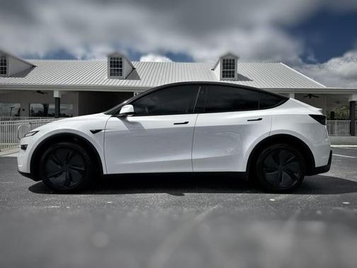2026 Tesla Model Y Long Range Dual Motor All-Wheel Drive