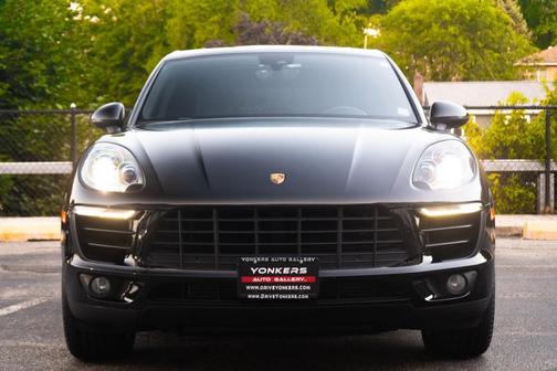 2018 Porsche Macan Sport Edition