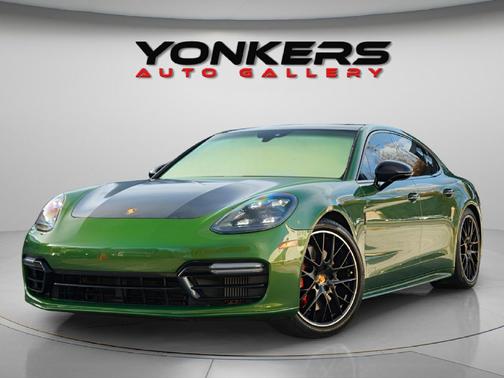 2019 Porsche Panamera GTS