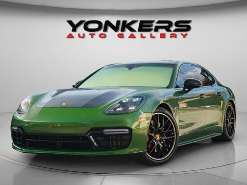 2019 Porsche Panamera GTS