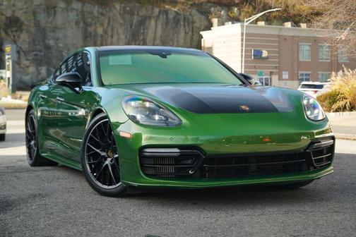 2019 Porsche Panamera GTS