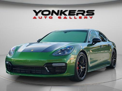 2019 Porsche Panamera GTS