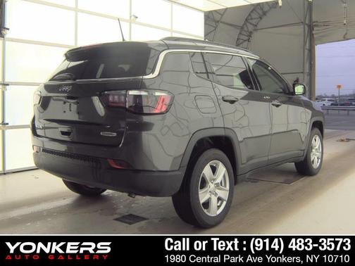Granite Crystal Metallic Clearcoat 2022 Jeep Compass Latitude