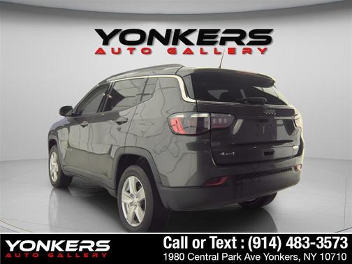 Granite Crystal Metallic Clearcoat 2022 Jeep Compass Latitude