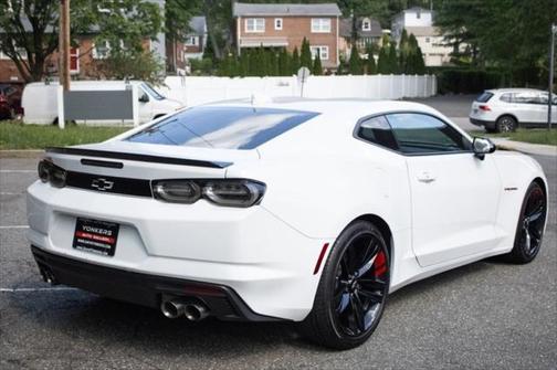 2021 Chevrolet Camaro RWD Coupe LT1