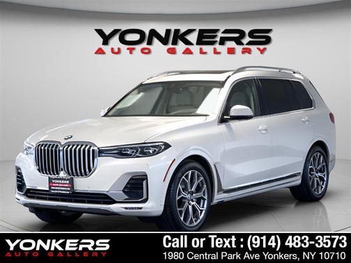Mineral White Metallic 2022 BMW X7 xDrive40i