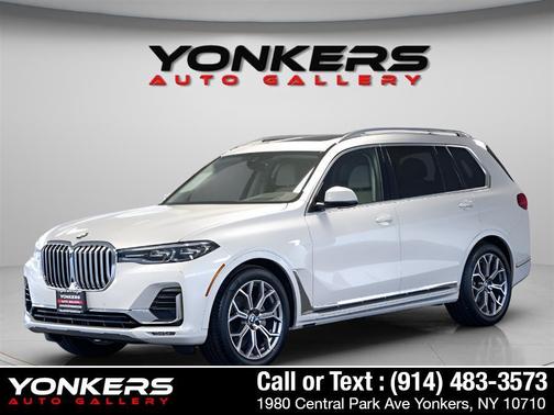 Mineral White Metallic 2022 BMW X7 xDrive40i