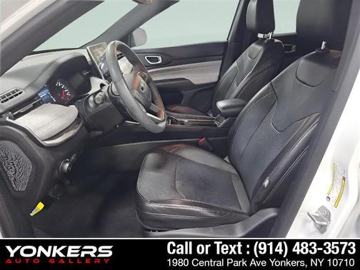 Bright White Clearcoat 2023 Jeep Compass Latitude Lux
