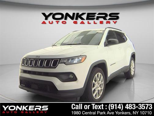 Bright White Clearcoat 2023 Jeep Compass Latitude Lux