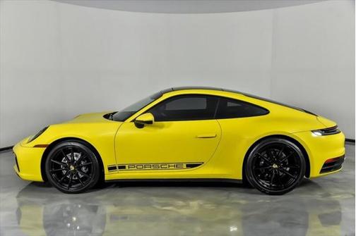 2021 Porsche 911 Carrera