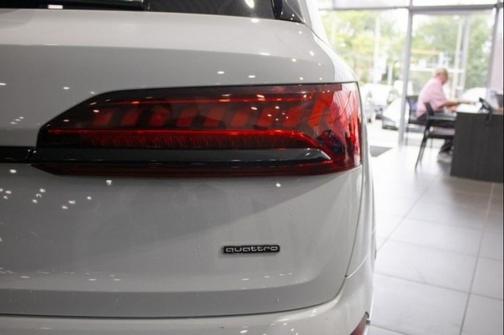 2022 Audi Q7 55 Prestige