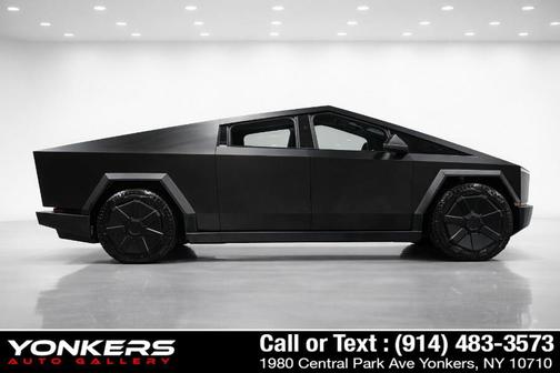 2024 Tesla Cybertruck Cyberbeast