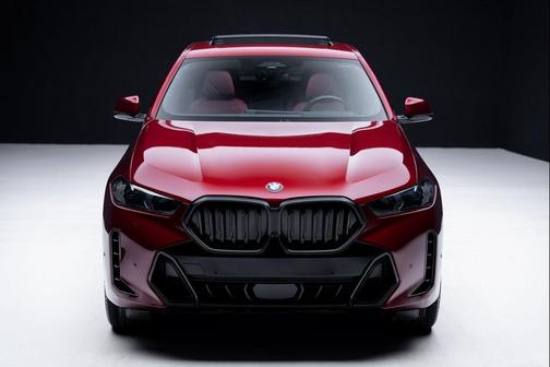 2025 BMW X6 xDrive40i