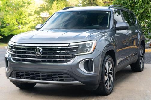 2025 Volkswagen Atlas 2.0T SE w/Technology 4MOTION