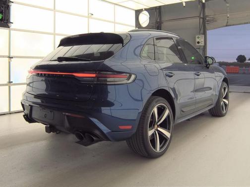 2023 Porsche Macan S