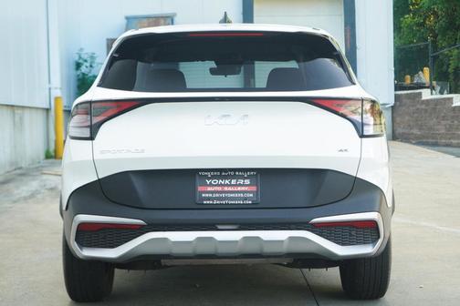 2024 Kia Sportage LX