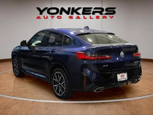 2022 BMW X4 xDrive30i