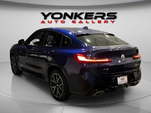 2022 BMW X4 xDrive30i