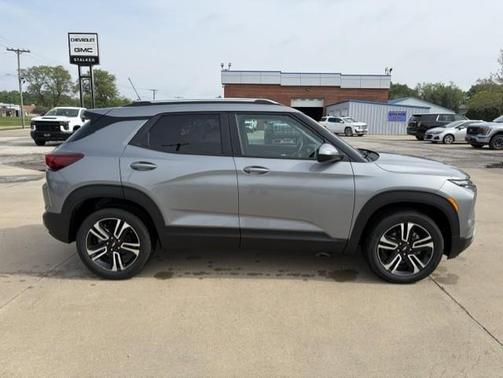 Sterling Gray Metallic 2026 Chevrolet Trailblazer LT