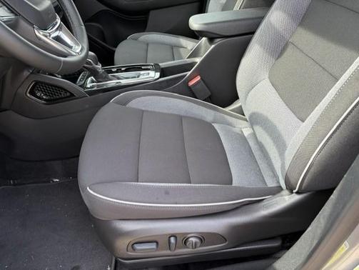 Sterling Gray Metallic 2026 Chevrolet Trailblazer LT