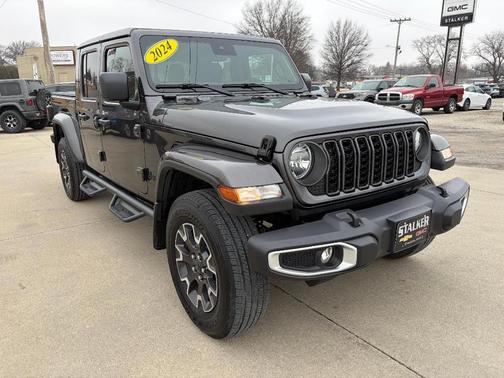 2024 Jeep Gladiator Sport