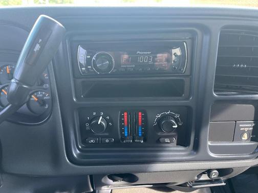 2005 Chevrolet Silverado 2500 LS H/D Extended Cab