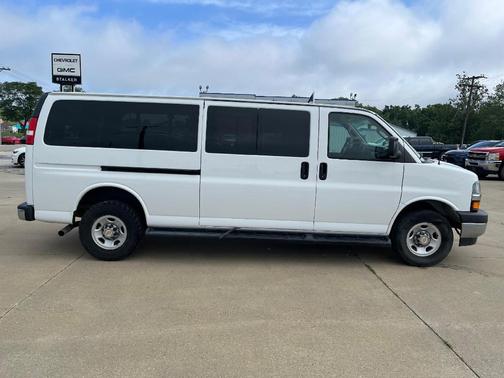 2019 Chevrolet Express 3500 LT