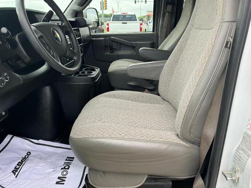 2019 Chevrolet Express 3500 LT