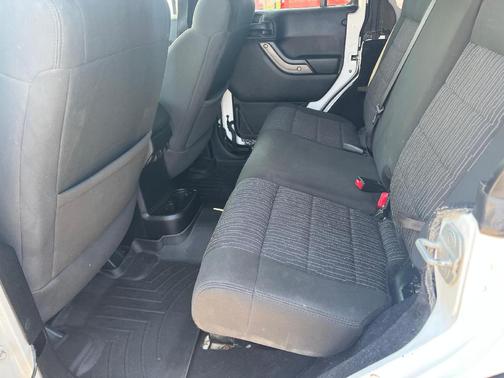 2012 Jeep Wrangler Unlimited Sport