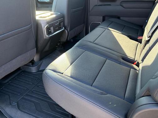 2026 GMC Sierra 2500 SLT