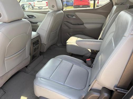 2020 Chevrolet Traverse LT Leather