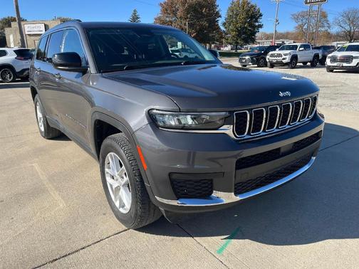 2022 Jeep Grand Cherokee L Laredo
