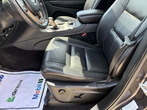 Granite Crystal Clearcoat Metallic 2016 Jeep Grand Cherokee Limited
