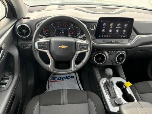 Summit White 2025 Chevrolet Blazer LT