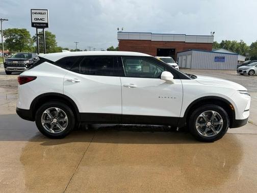 Summit White 2025 Chevrolet Blazer LT