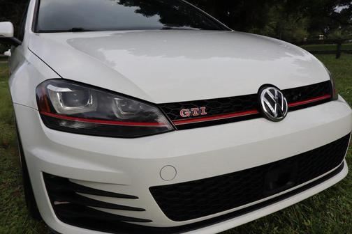 2017 Volkswagen Golf GTI 2.0T S 4-Door