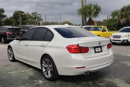 2013 BMW 328 328i Sedan 4D