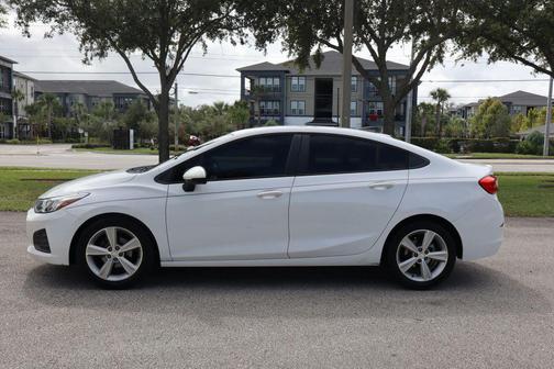 2019 Chevrolet Cruze LS
